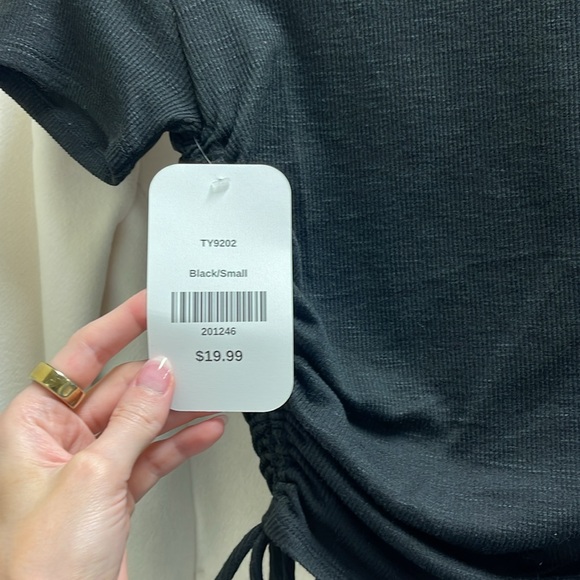 CLOSET CLEAROUT: NWT WOMENS ADJUSTABLE RUCHED T-SHIRT SZ S - Picture 2 of 5